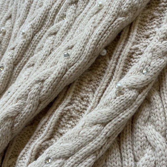 GUESS Rhinestone Scarf / New - Picture 3 of 5